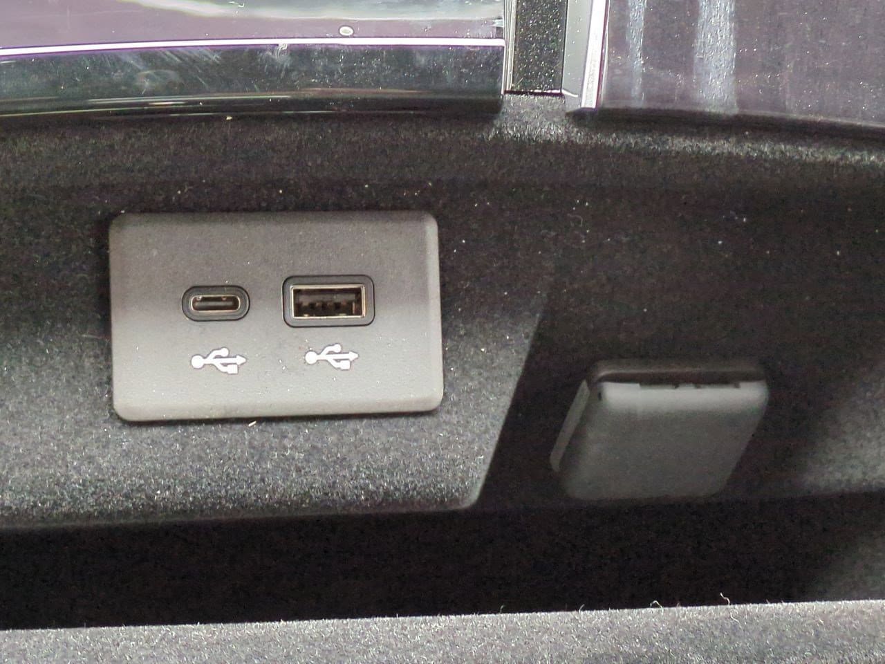 Thumbnail: 2025 Cadillac Escalade - 32