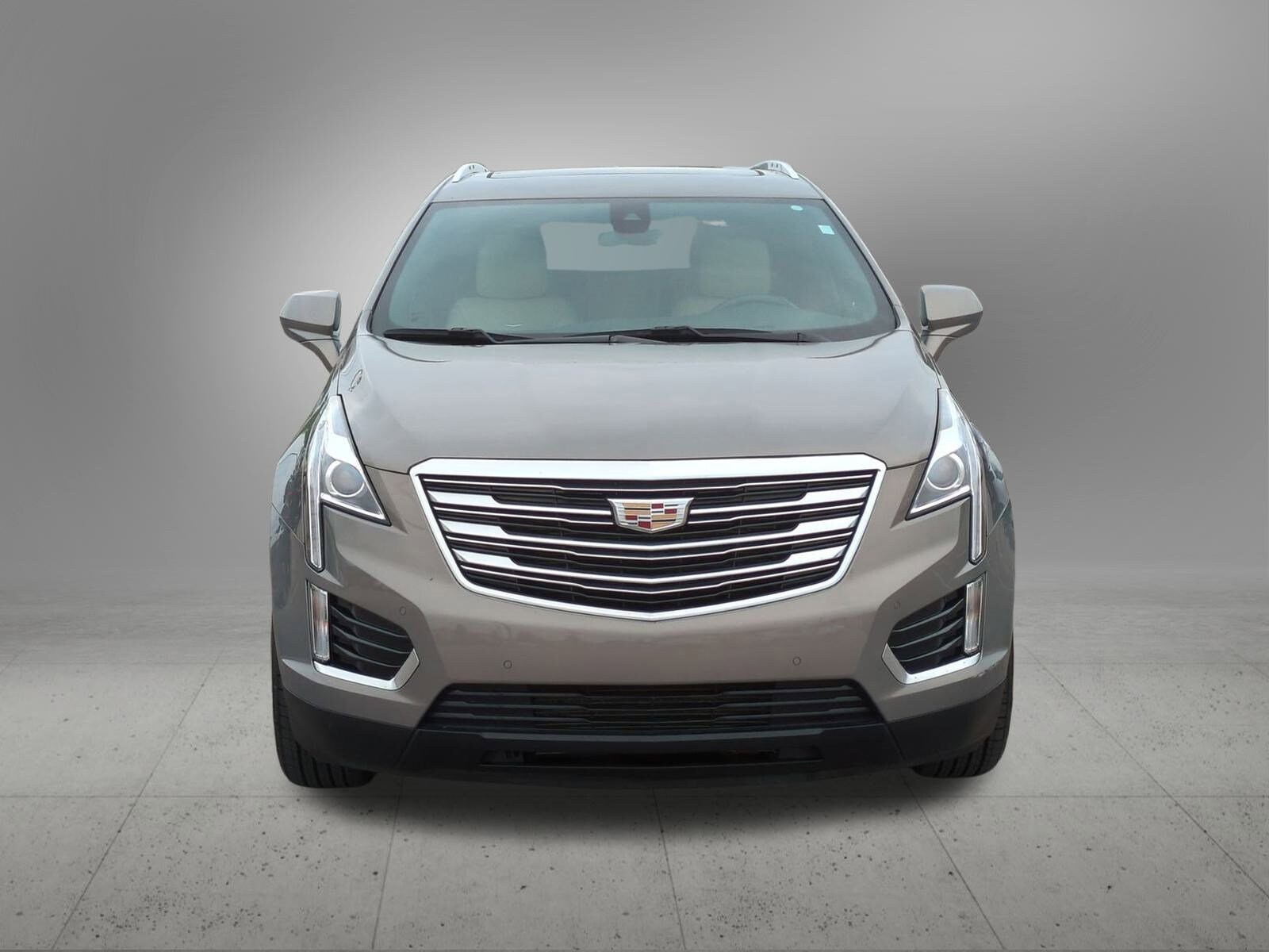 Thumbnail: 2022 Cadillac XT5 - 9