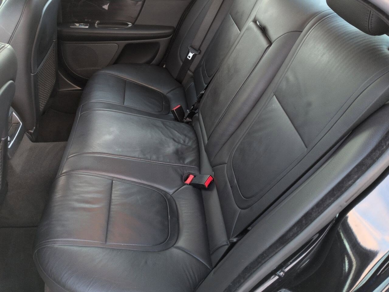 Thumbnail: 2014 Jaguar XF - 17