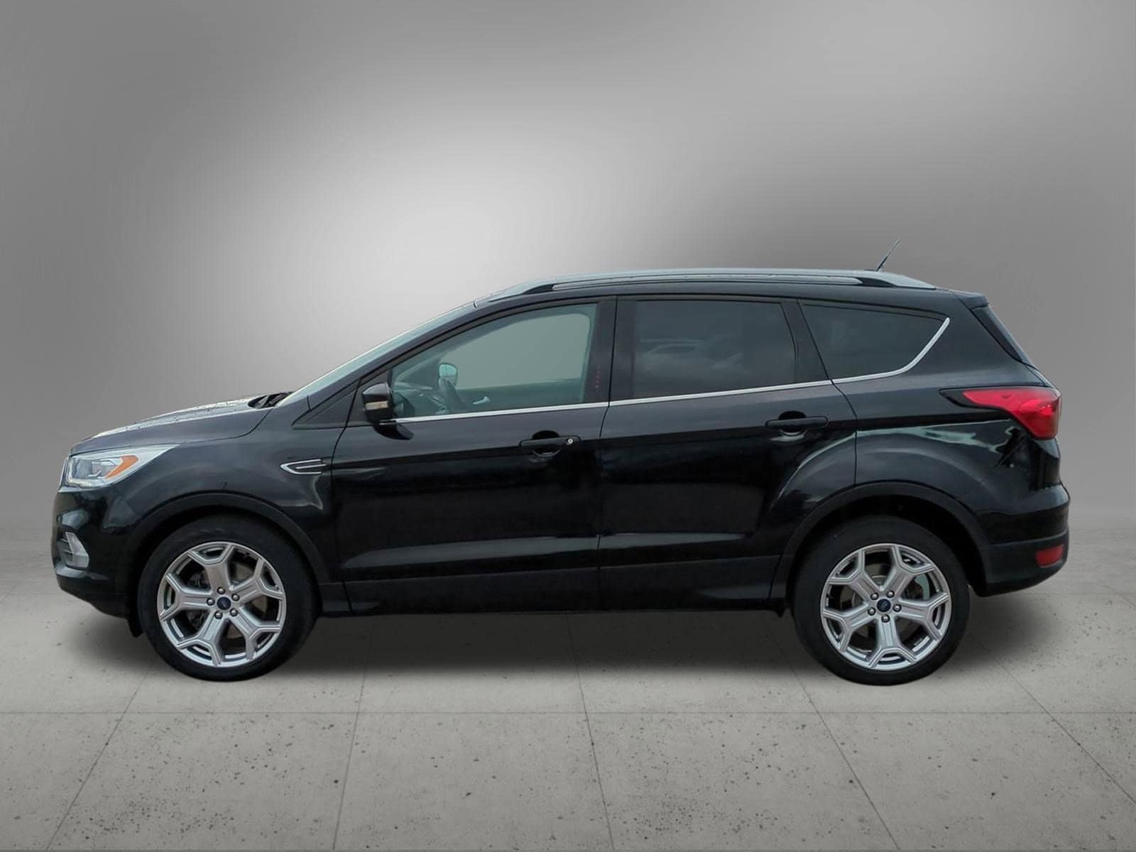 Thumbnail: 2019 Ford Escape - 3