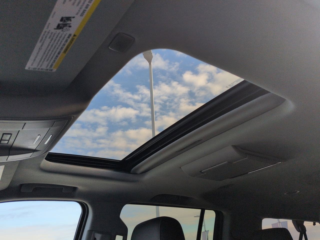 Thumbnail: 2019 Chevrolet Suburban - 19