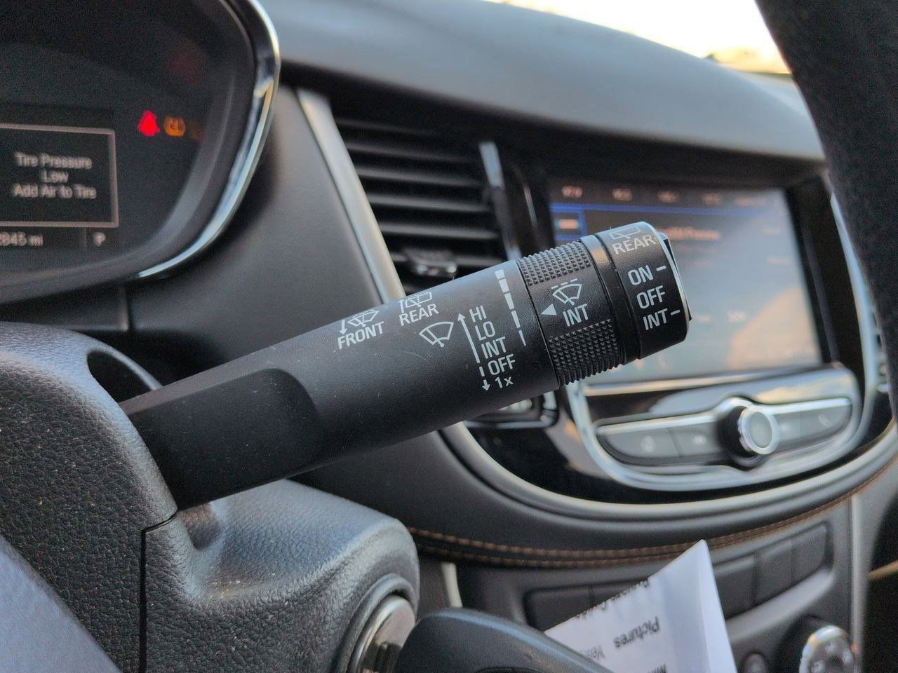 Thumbnail: 2021 Chevrolet Trax - 25