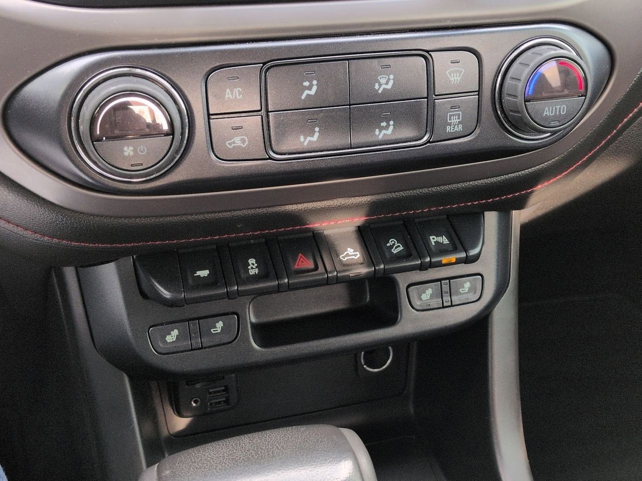 Thumbnail: 2019 GMC Canyon - 27