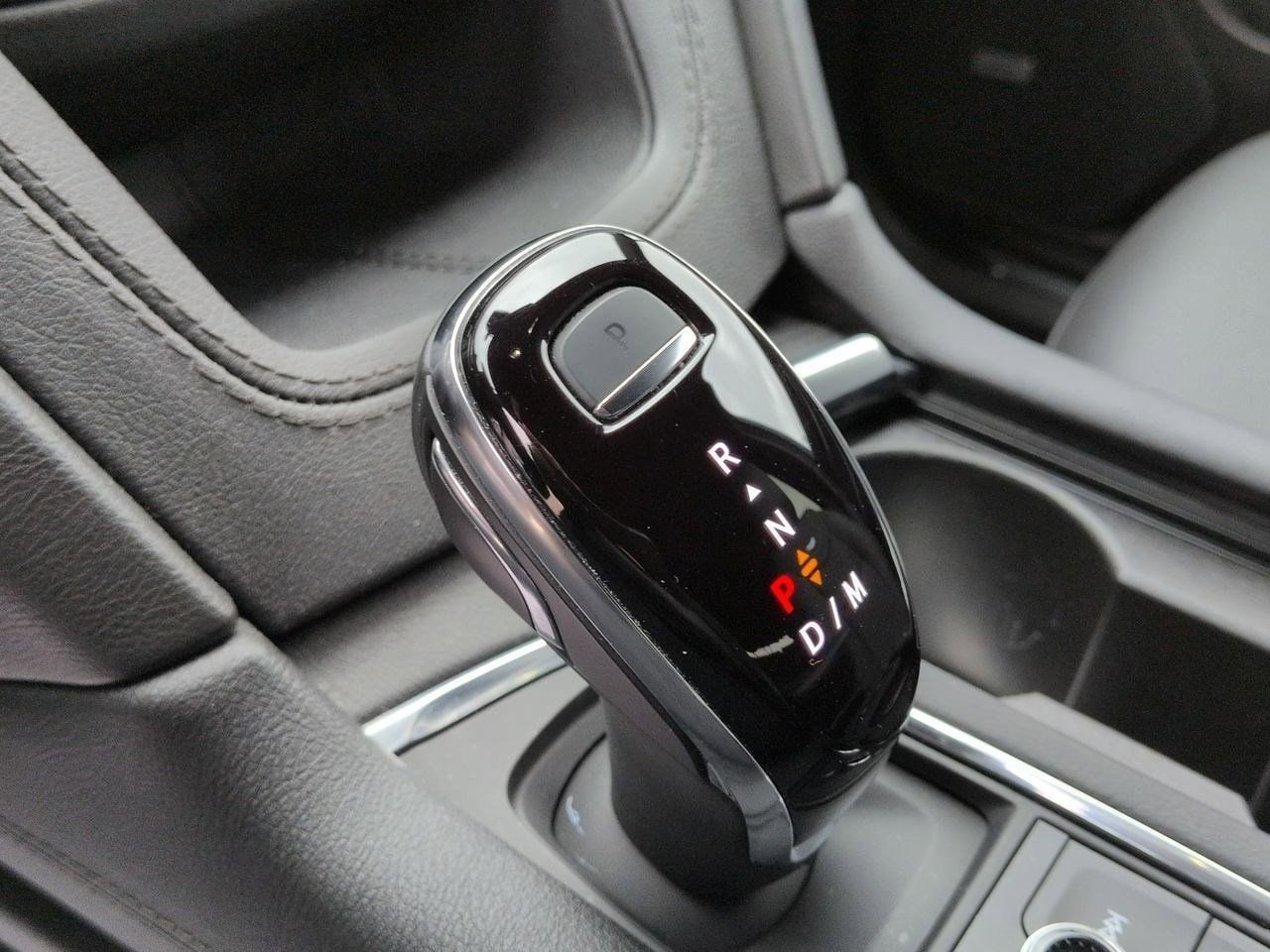 Thumbnail: 2023 Cadillac XT5 - 32