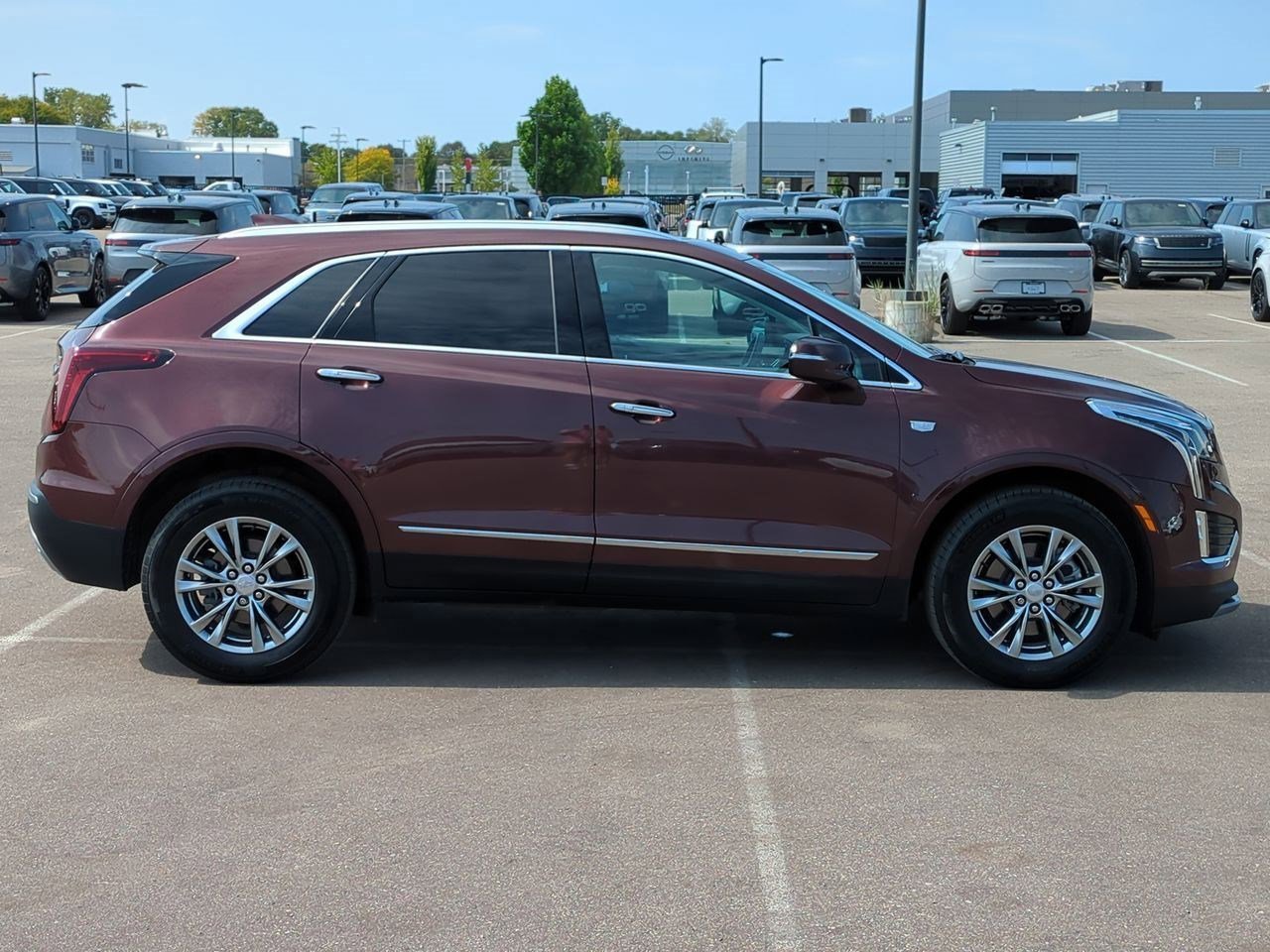 Thumbnail: 2023 Cadillac XT5 - 7