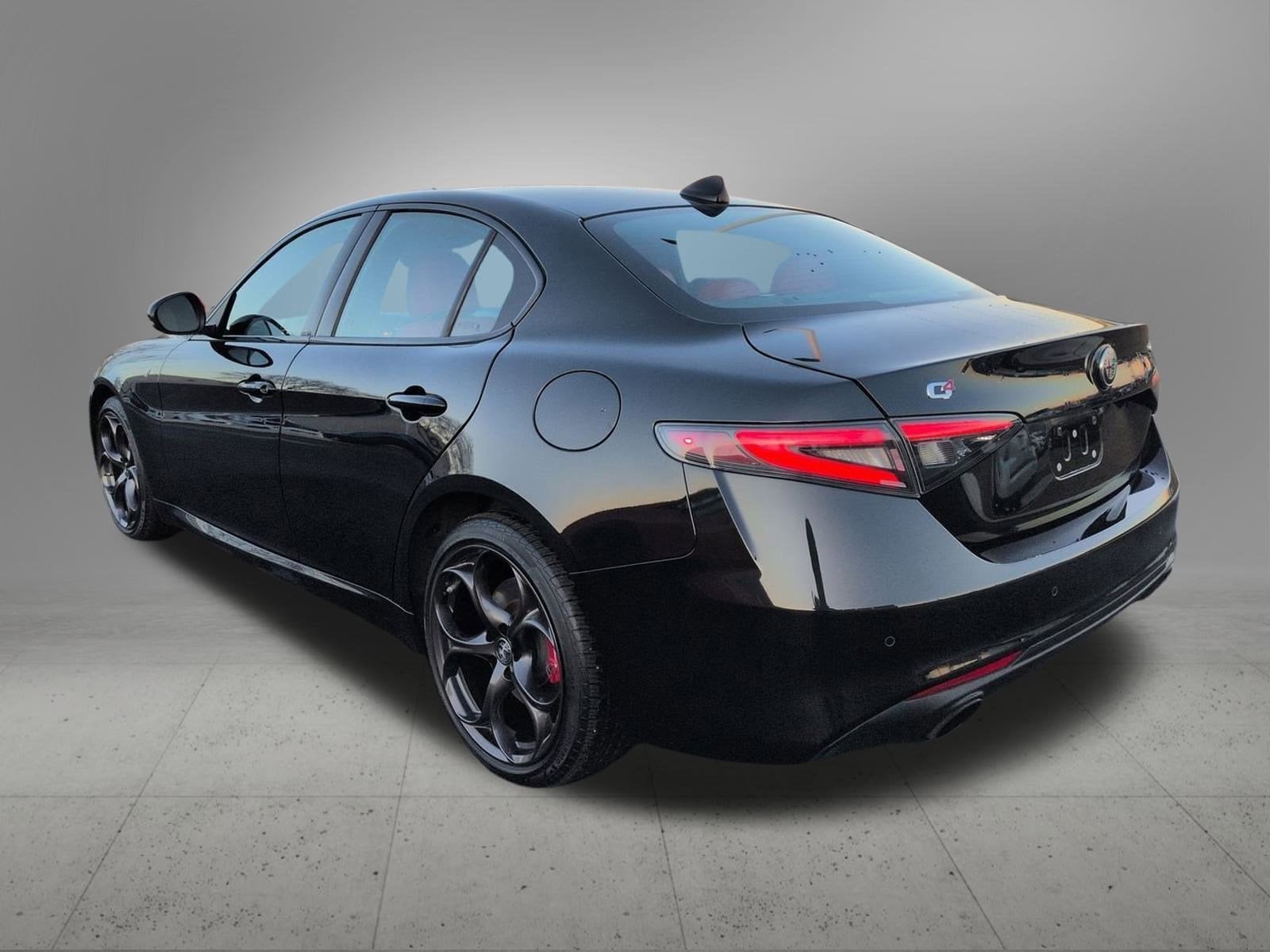 Thumbnail: 2024 Alfa Romeo Giulia - 4