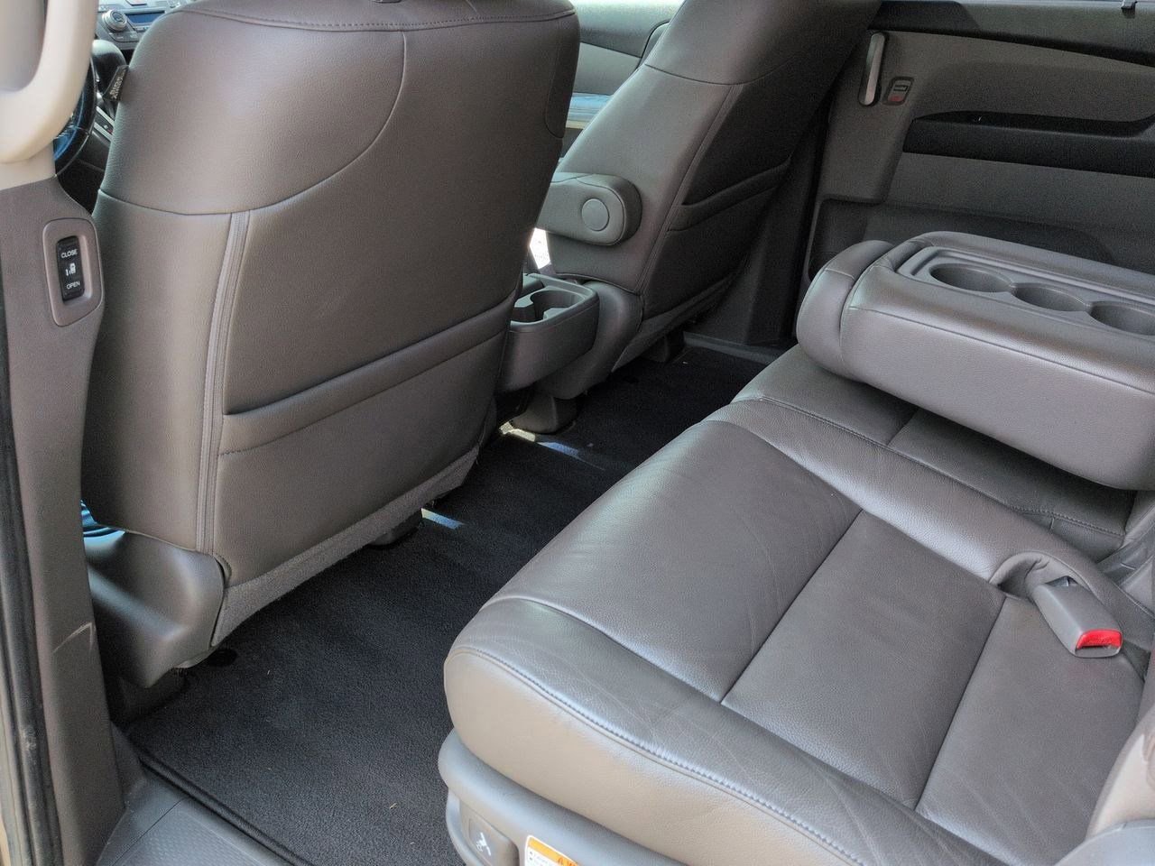 Thumbnail: 2012 Honda Odyssey - 18