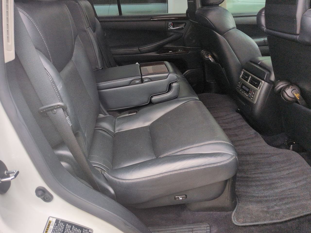 Thumbnail: 2013 Lexus LX - 21