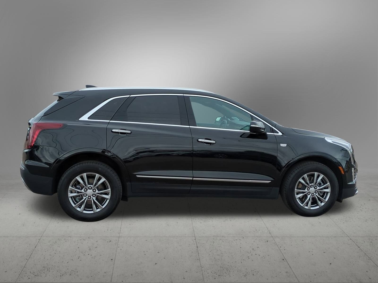 Thumbnail: 2023 Cadillac XT5 - 7