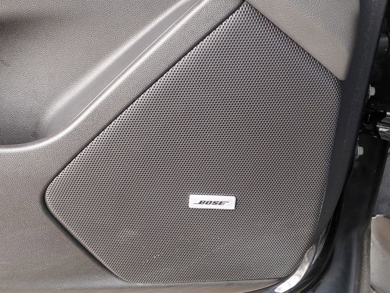 Thumbnail: 2024 Cadillac XT6 - 32