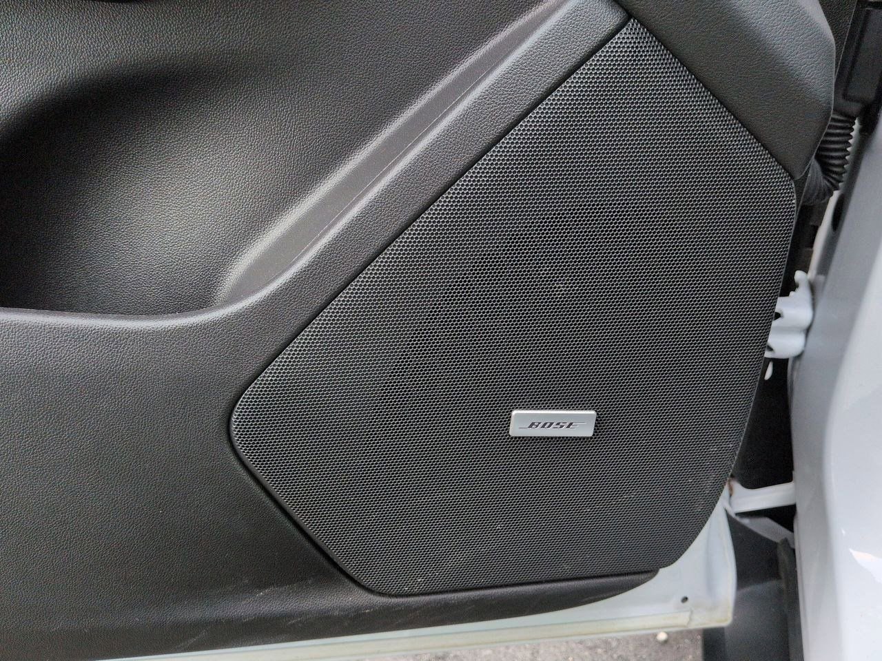 Thumbnail: 2024 Cadillac XT5 - 32