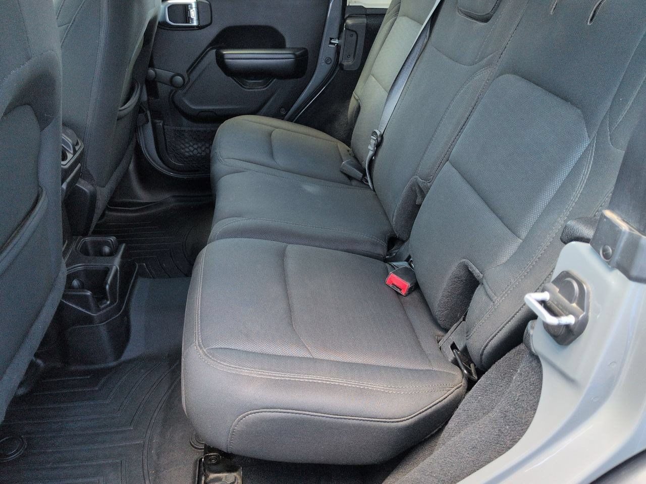 2019 Jeep Wrangler Unlimited Sport - Photo 19