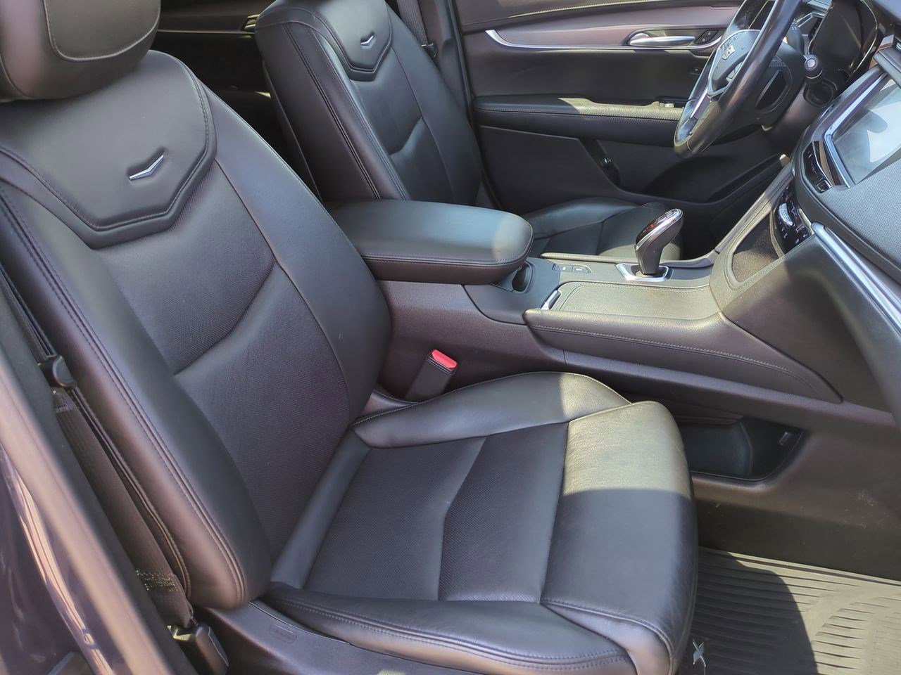 Thumbnail: 2019 Cadillac XT5 - 21