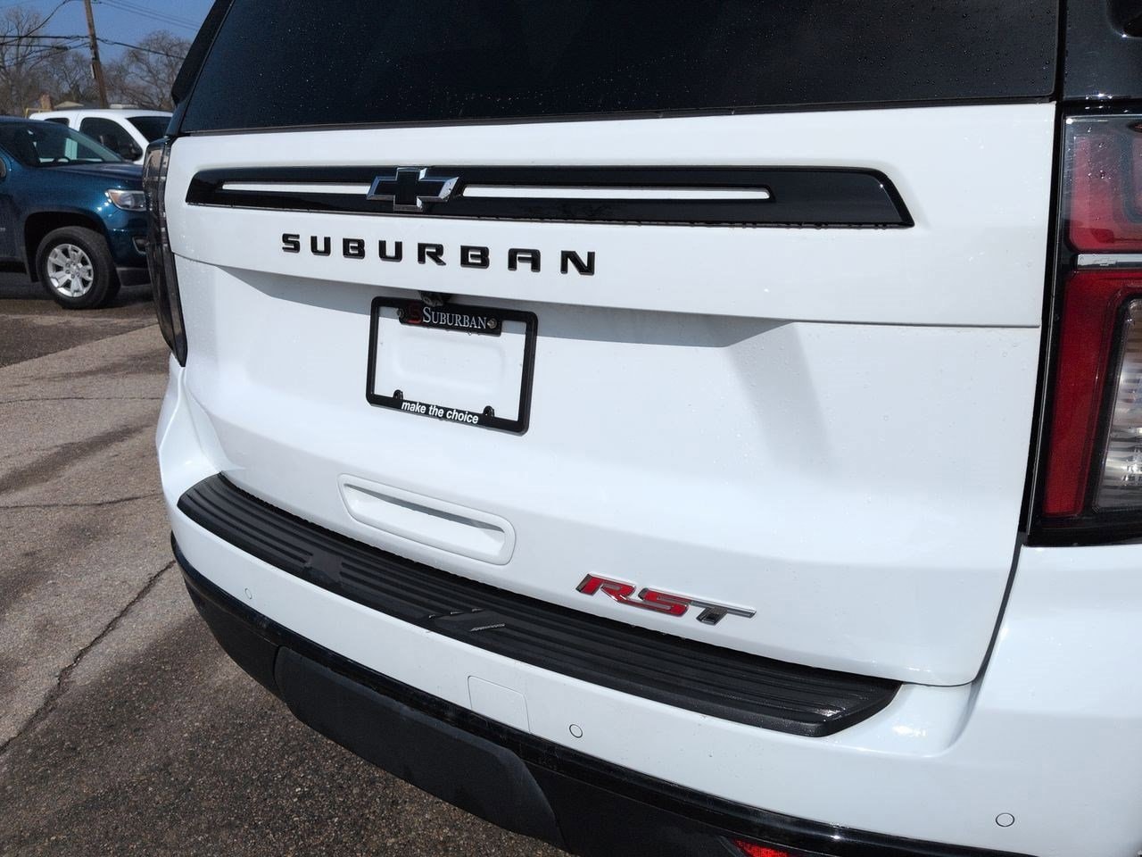 Thumbnail: 2023 Chevrolet Suburban - 12