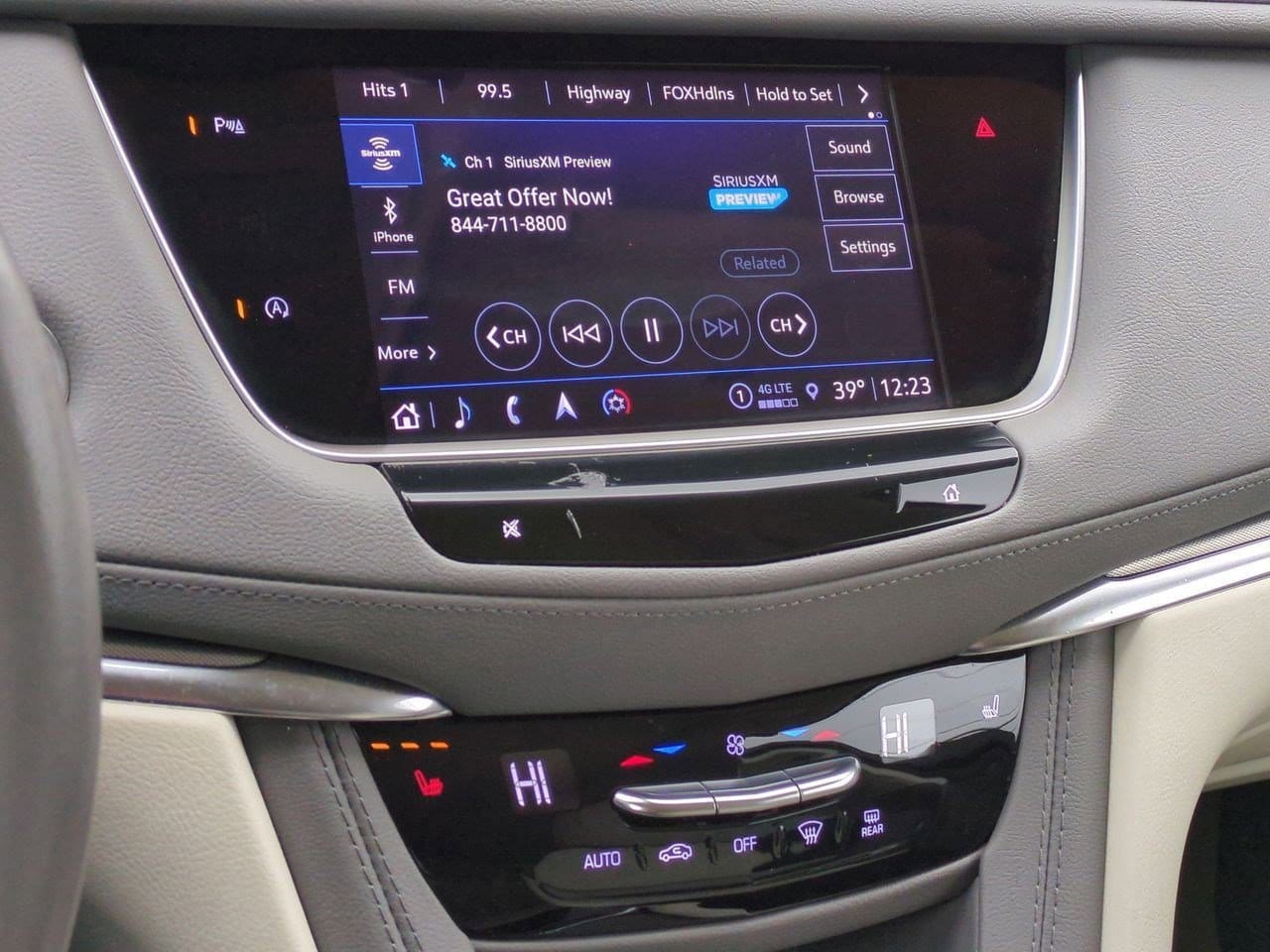 Thumbnail: 2023 Cadillac XT5 - 29