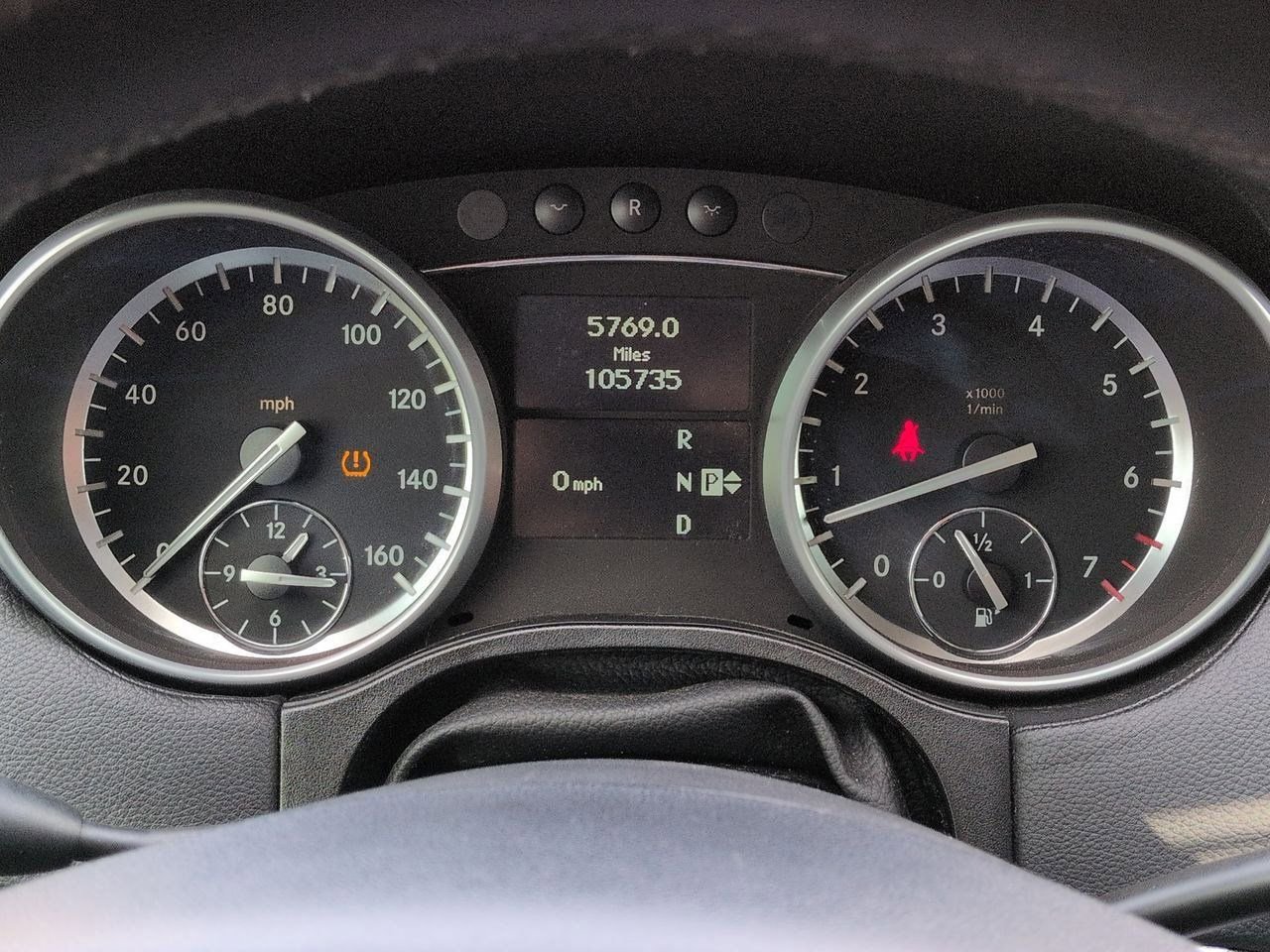 Thumbnail: 2011 Mercedes-Benz GL-Class - 35