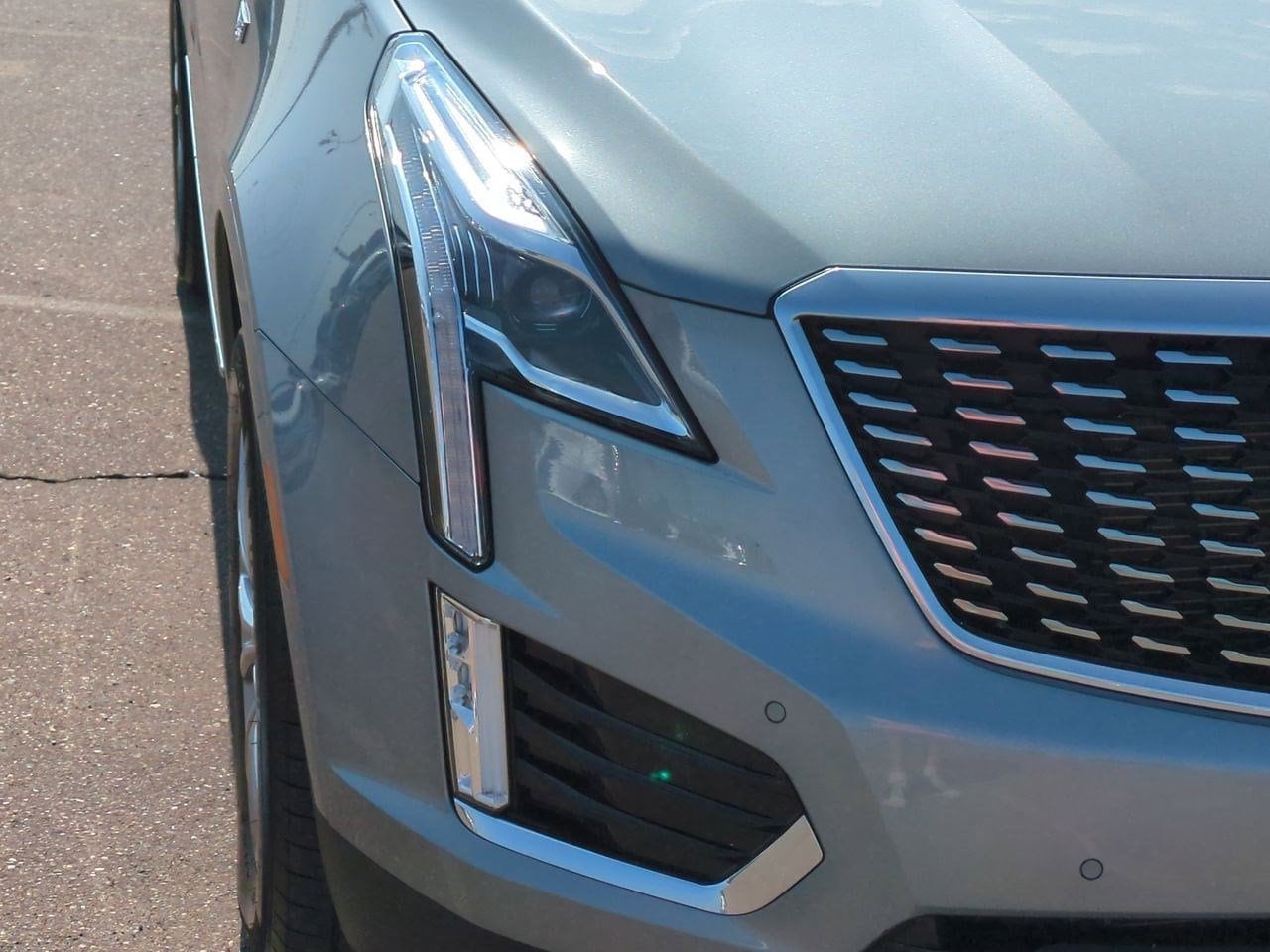 Thumbnail: 2023 Cadillac XT5 - 10