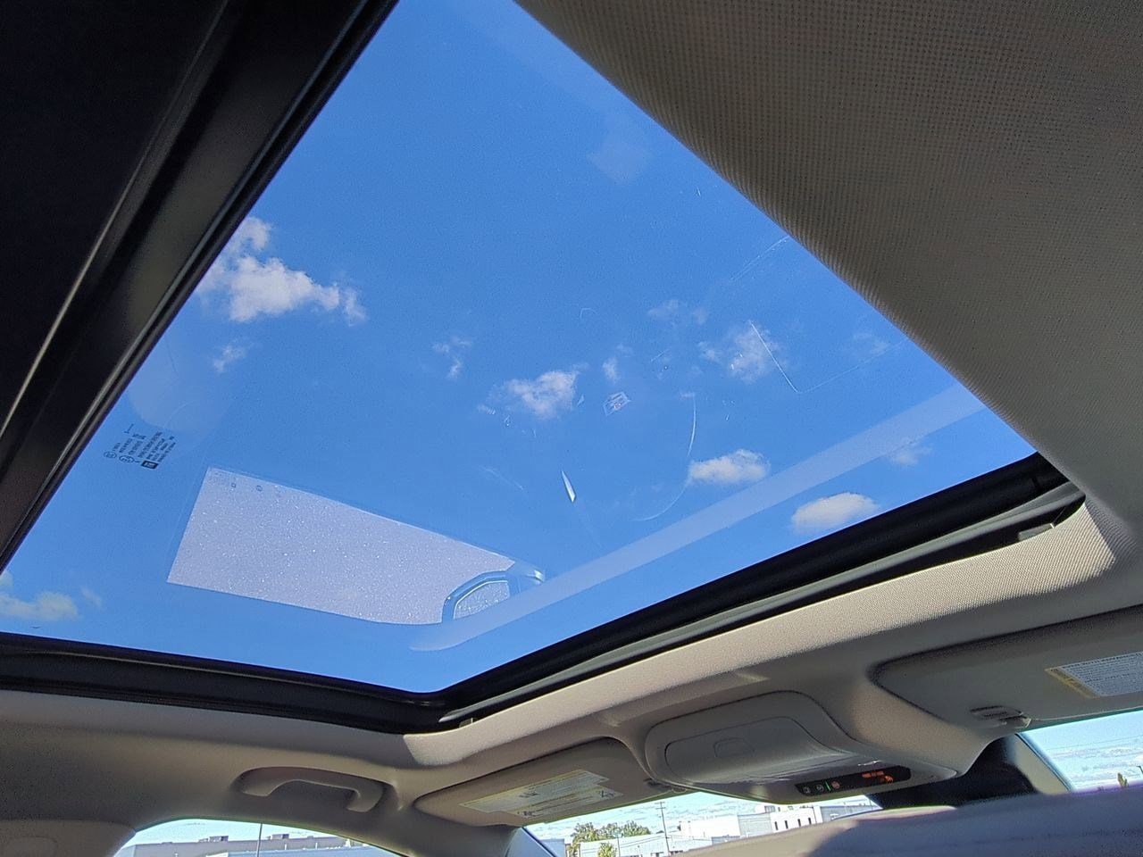 Thumbnail: 2023 Cadillac XT4 - 21