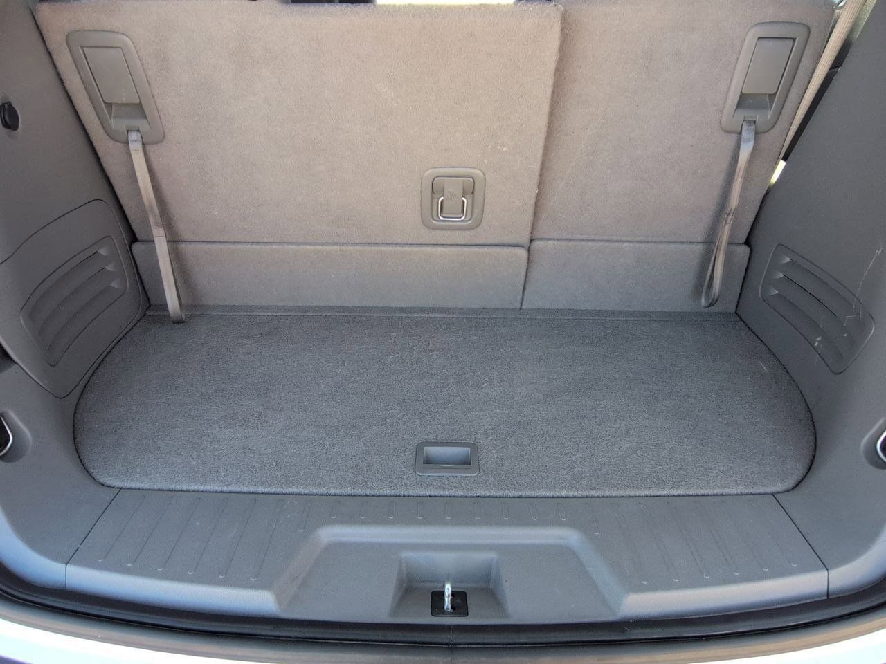 Thumbnail: 2017 Chevrolet Traverse - 31