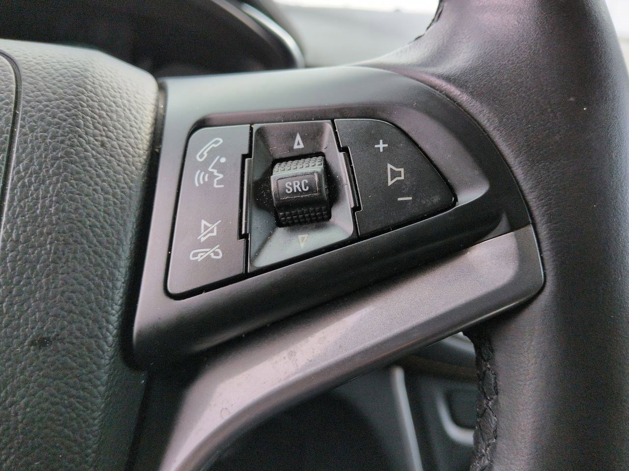 Thumbnail: 2021 Chevrolet Trax - 23