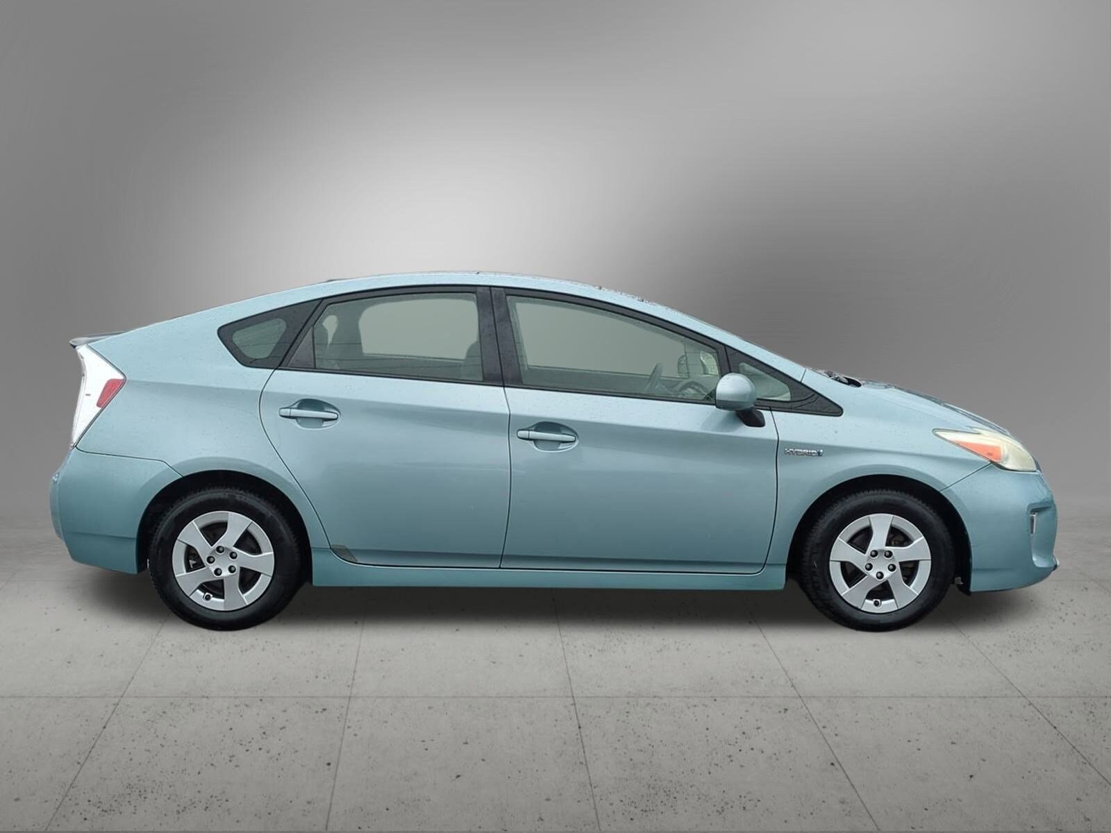 Thumbnail: 2012 Toyota Prius - 7