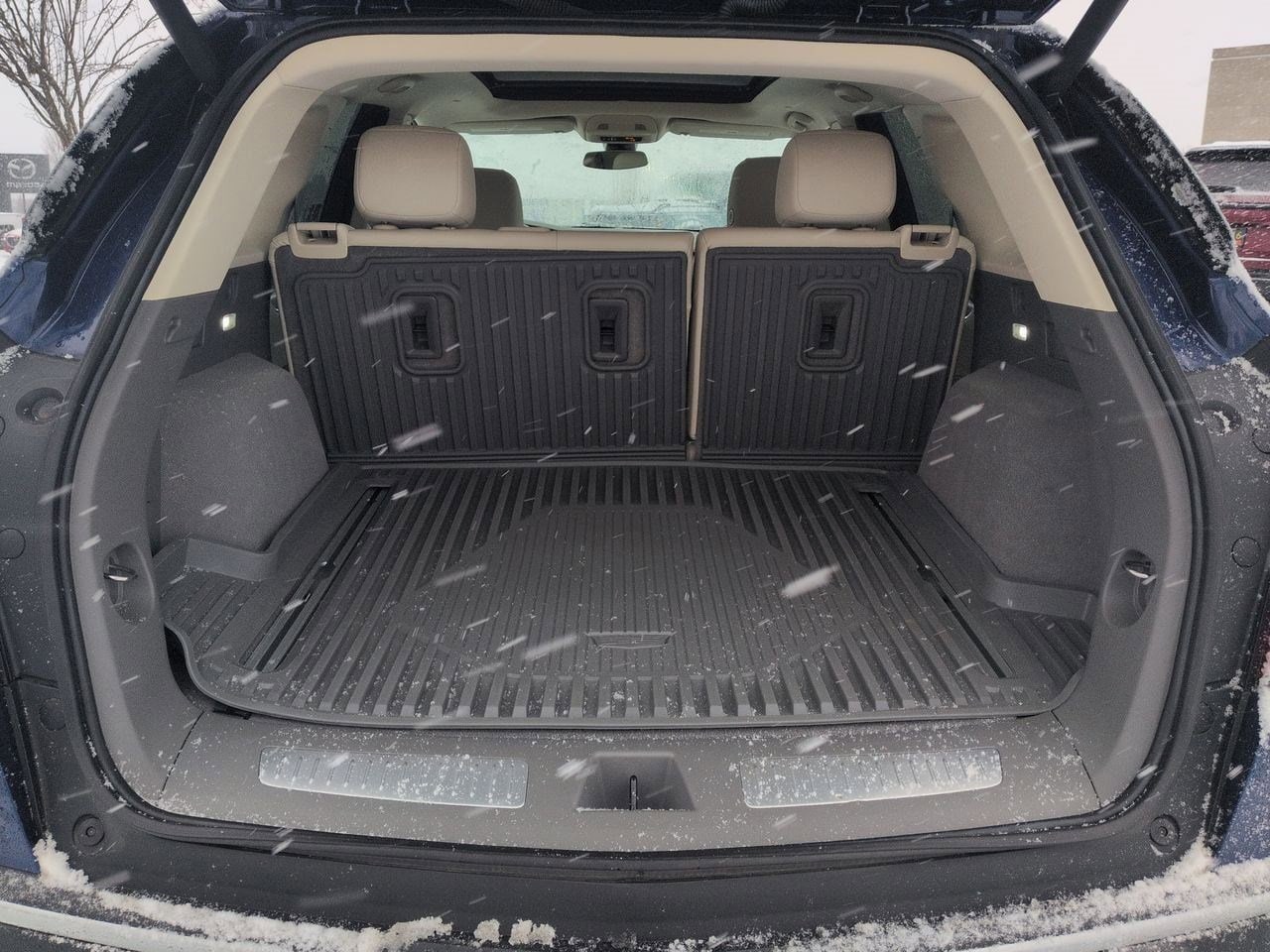 Thumbnail: 2024 Cadillac XT5 - 36