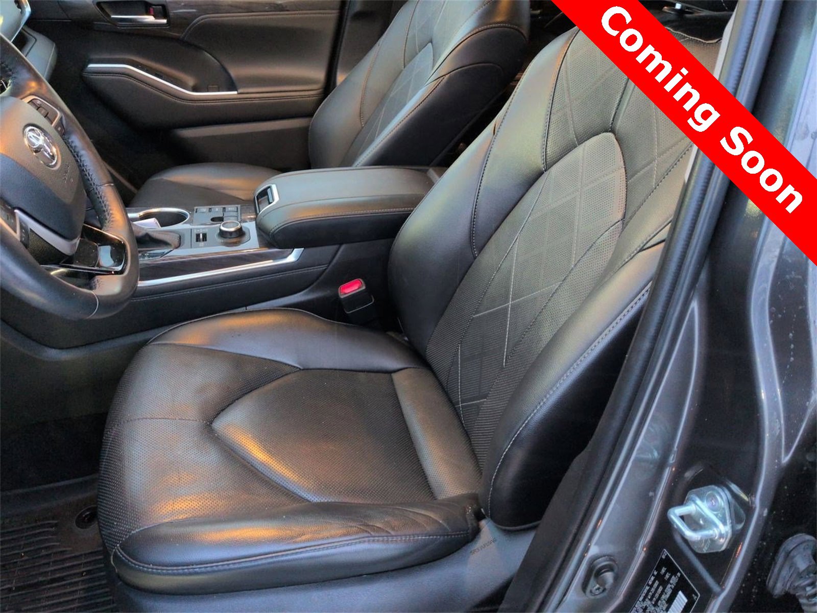 Thumbnail: 2023 Toyota Highlander - 15