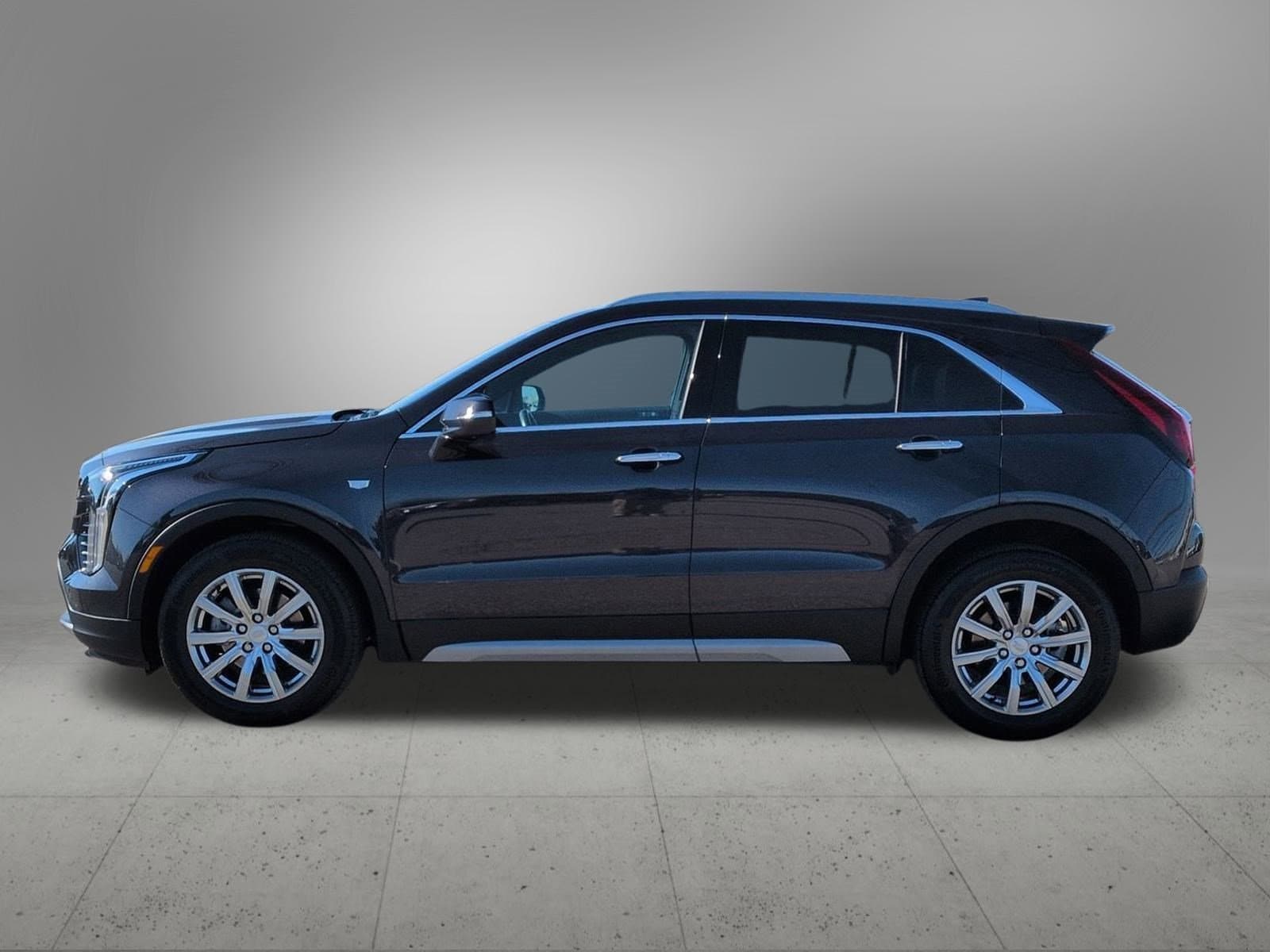 Thumbnail: 2023 Cadillac XT4 - 3