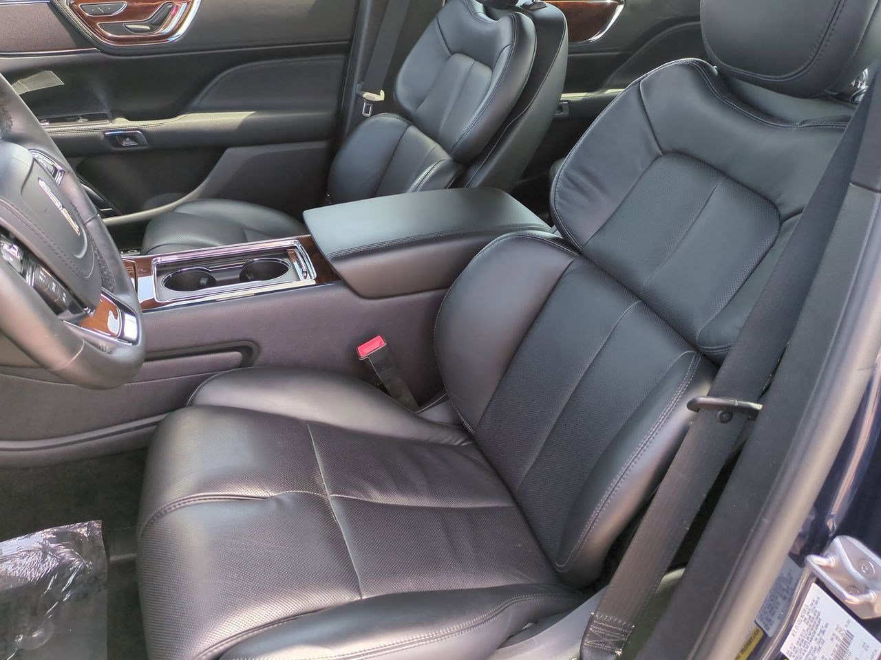 Thumbnail: 2017 Lincoln Continental - 15