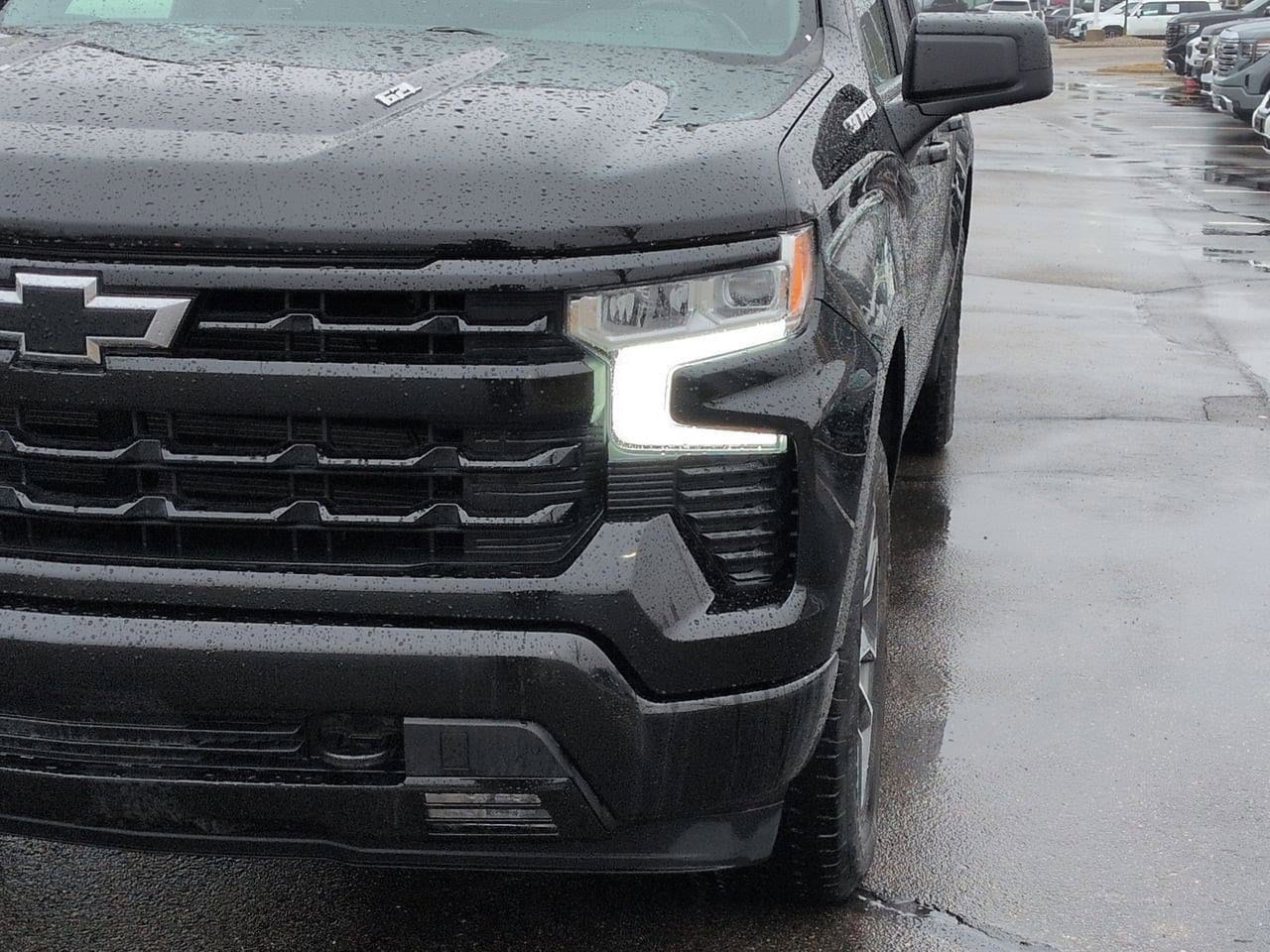 Thumbnail: 2023 Chevrolet Silverado 1500 - 10