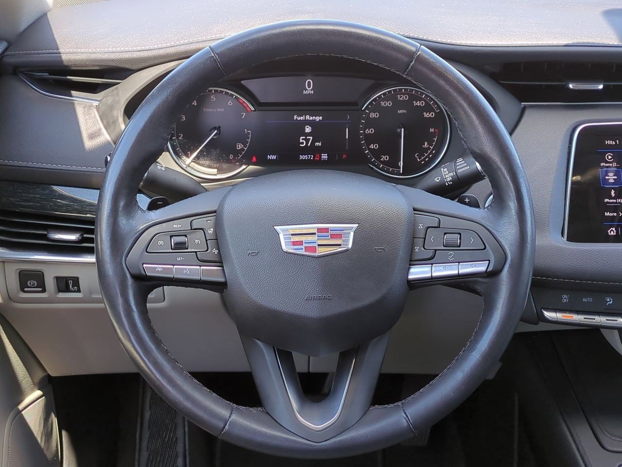 Thumbnail: 2022 Cadillac XT4 - 23