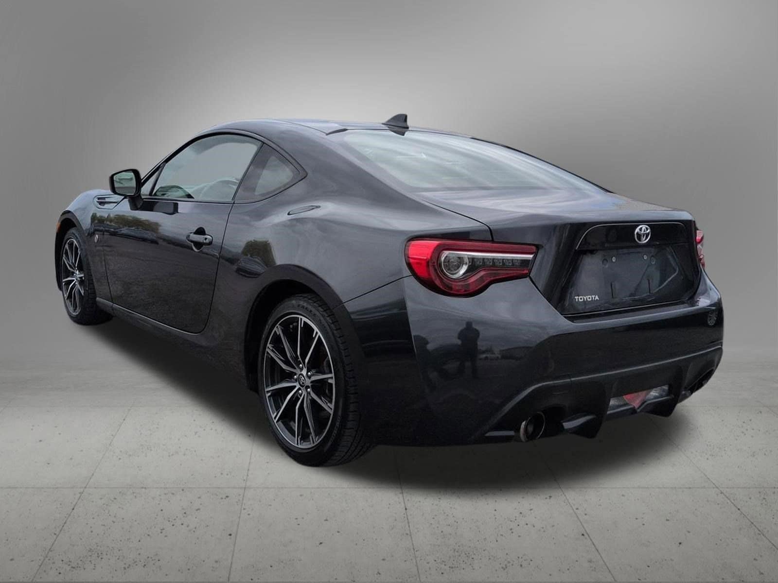 Thumbnail: 2017 Toyota 86 - 4