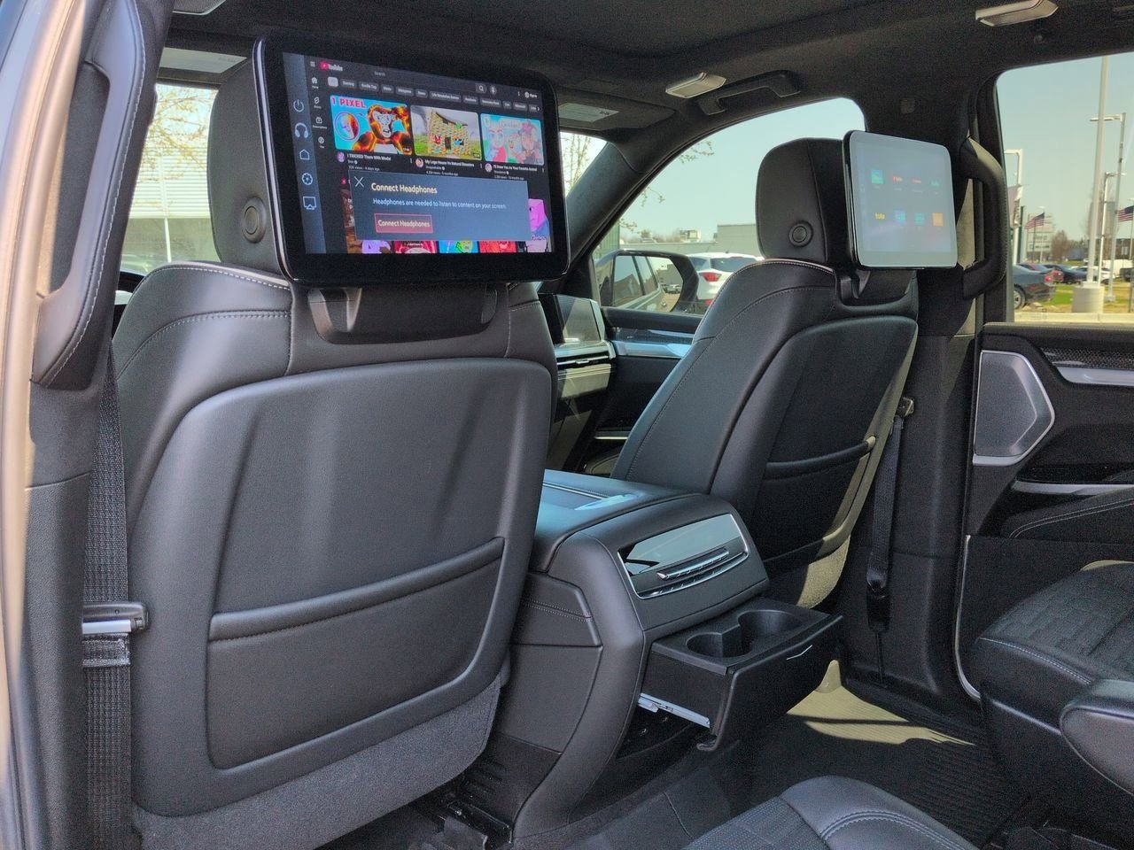 Thumbnail: 2025 Cadillac Escalade - 18