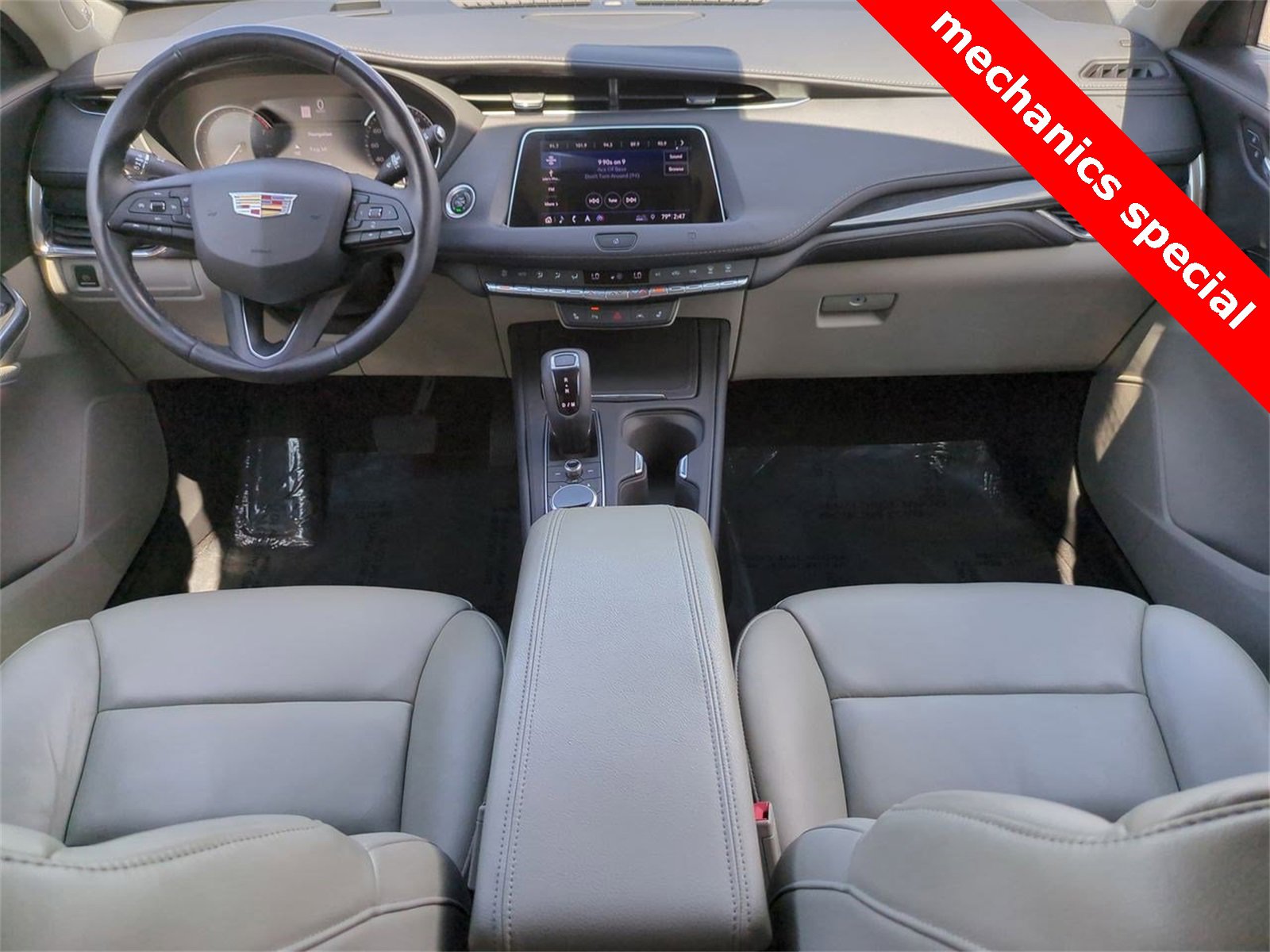 Thumbnail: 2019 Cadillac XT4 - 13