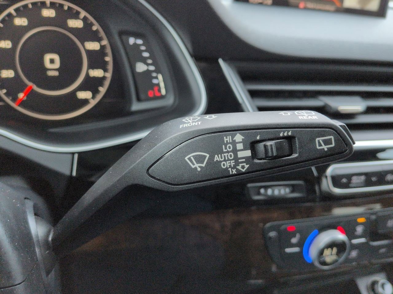 Thumbnail: 2017 Audi Q7 - 28