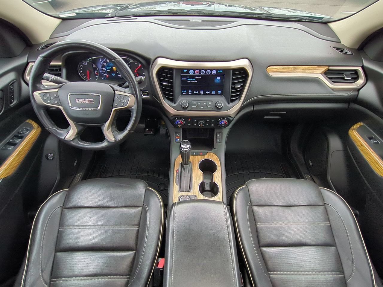 2017 GMC Acadia Denali - Photo 14