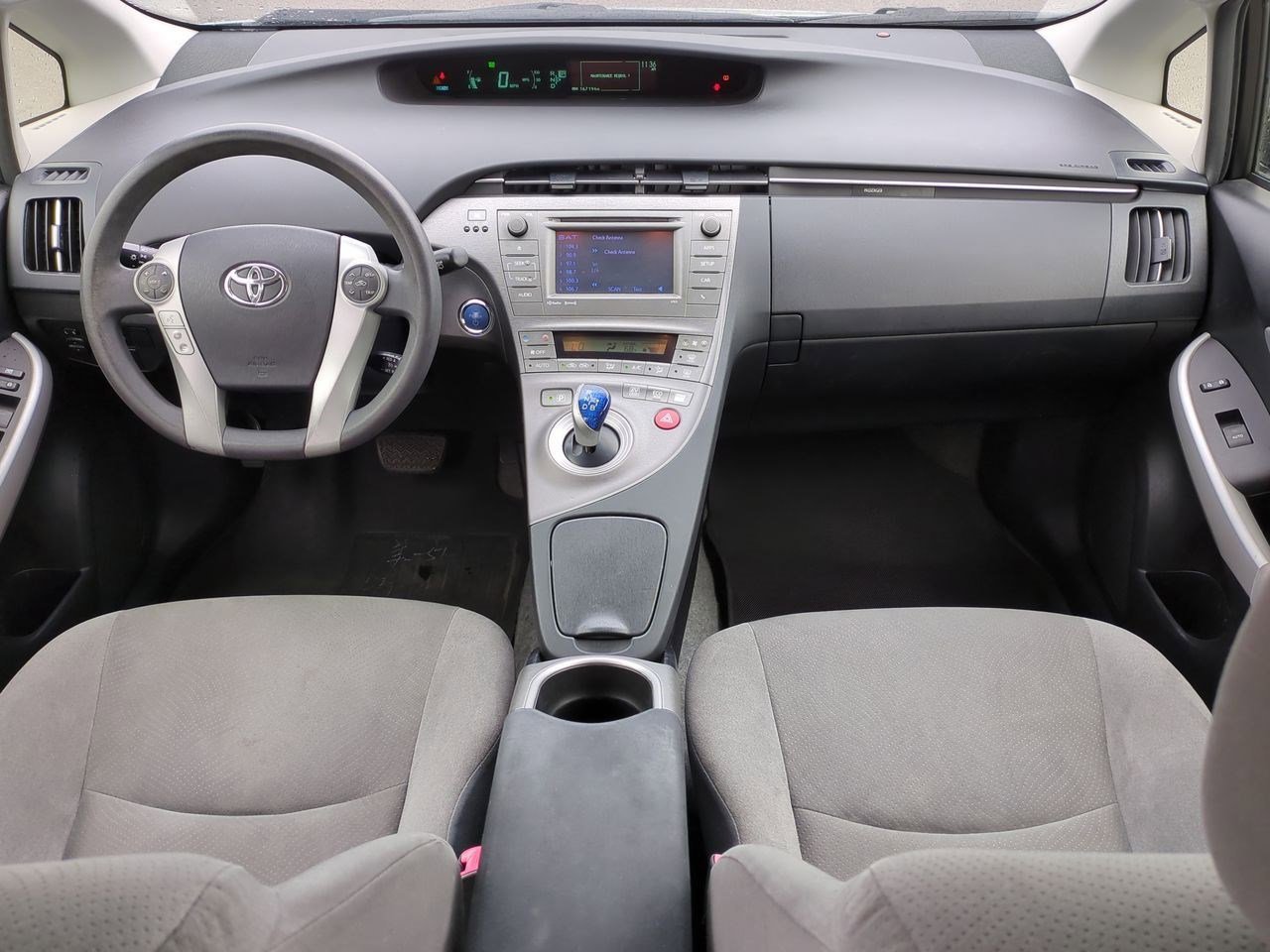 Thumbnail: 2012 Toyota Prius - 14