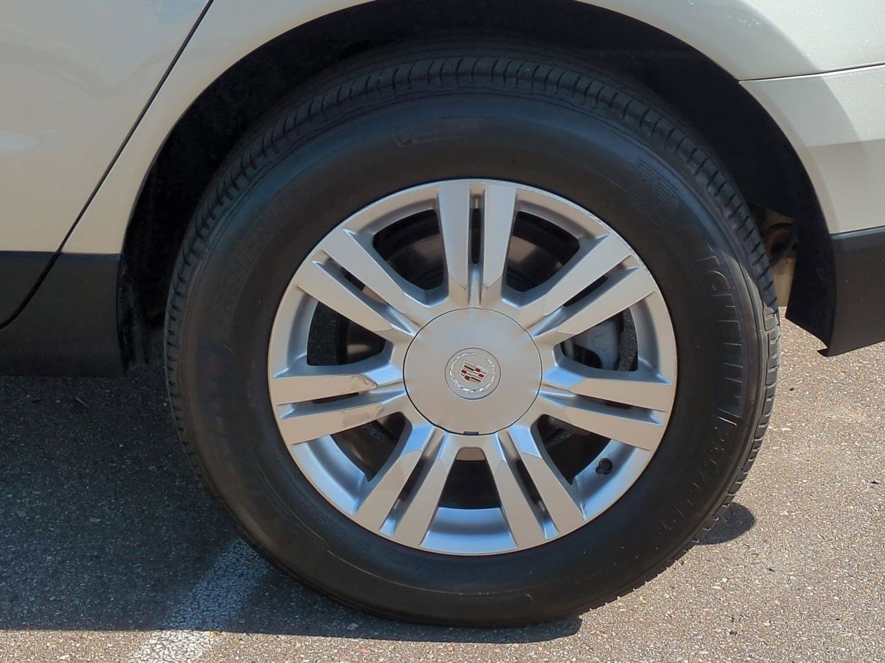 Thumbnail: 2013 Cadillac SRX - 12
