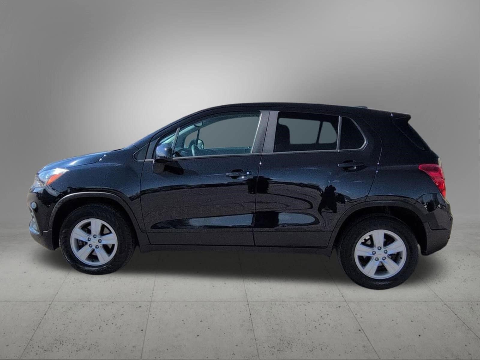 Thumbnail: 2021 Chevrolet Trax - 3