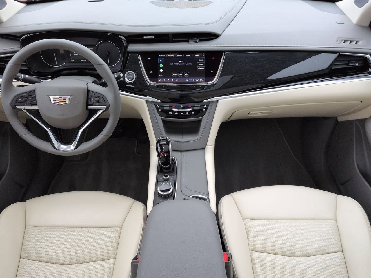 Thumbnail: 2024 Cadillac XT6 - 15