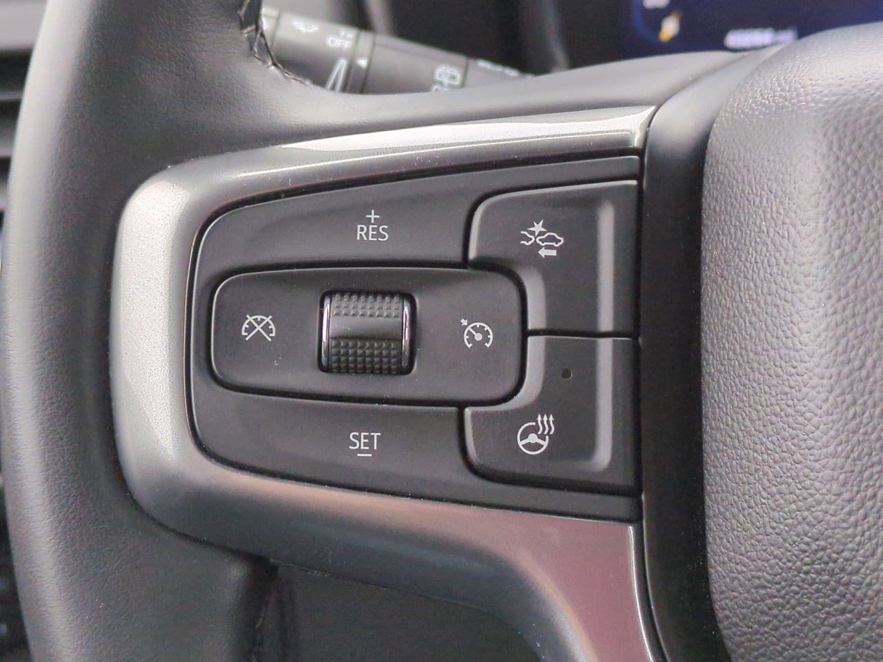 Thumbnail: 2023 Chevrolet Suburban - 23