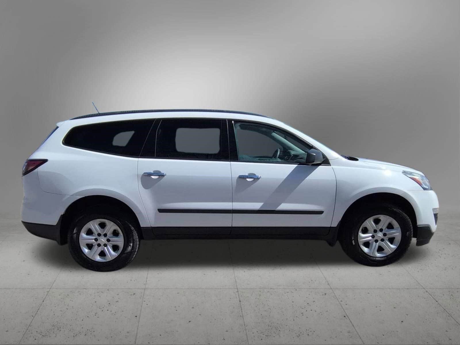 Thumbnail: 2017 Chevrolet Traverse - 7