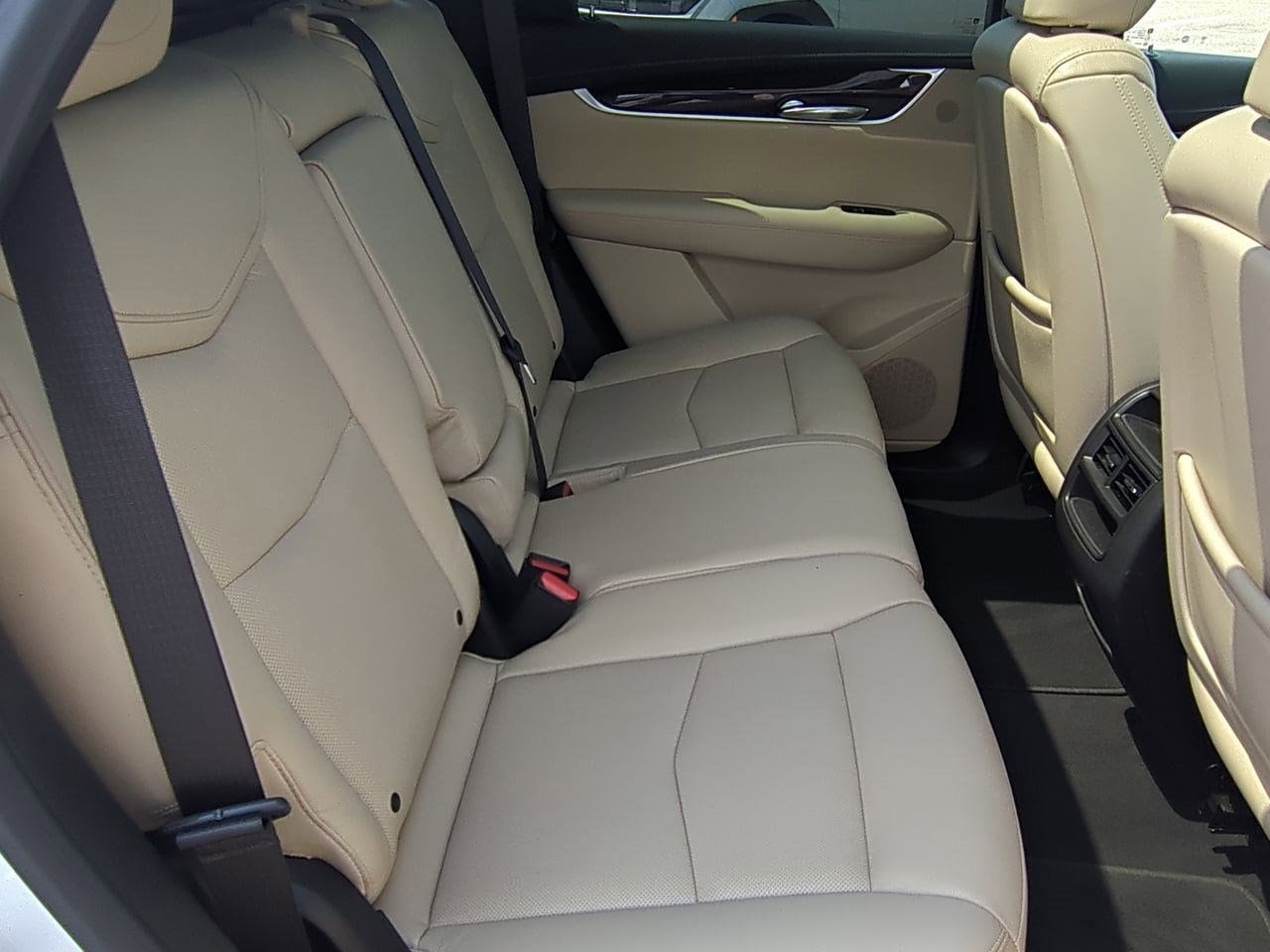 Thumbnail: 2017 Cadillac XT5 - 20