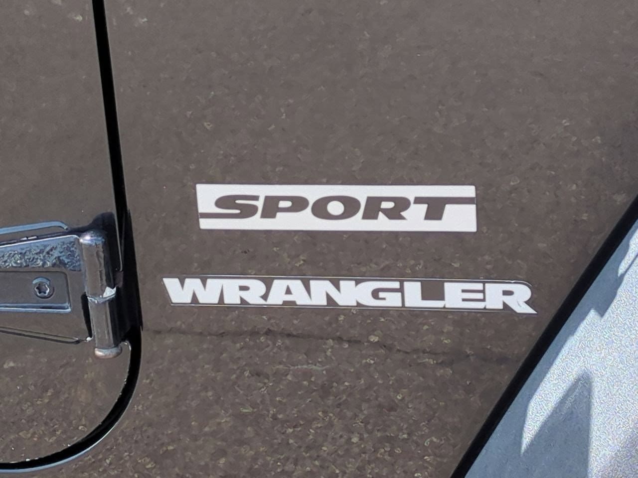 Thumbnail: 2012 Jeep Wrangler - 12