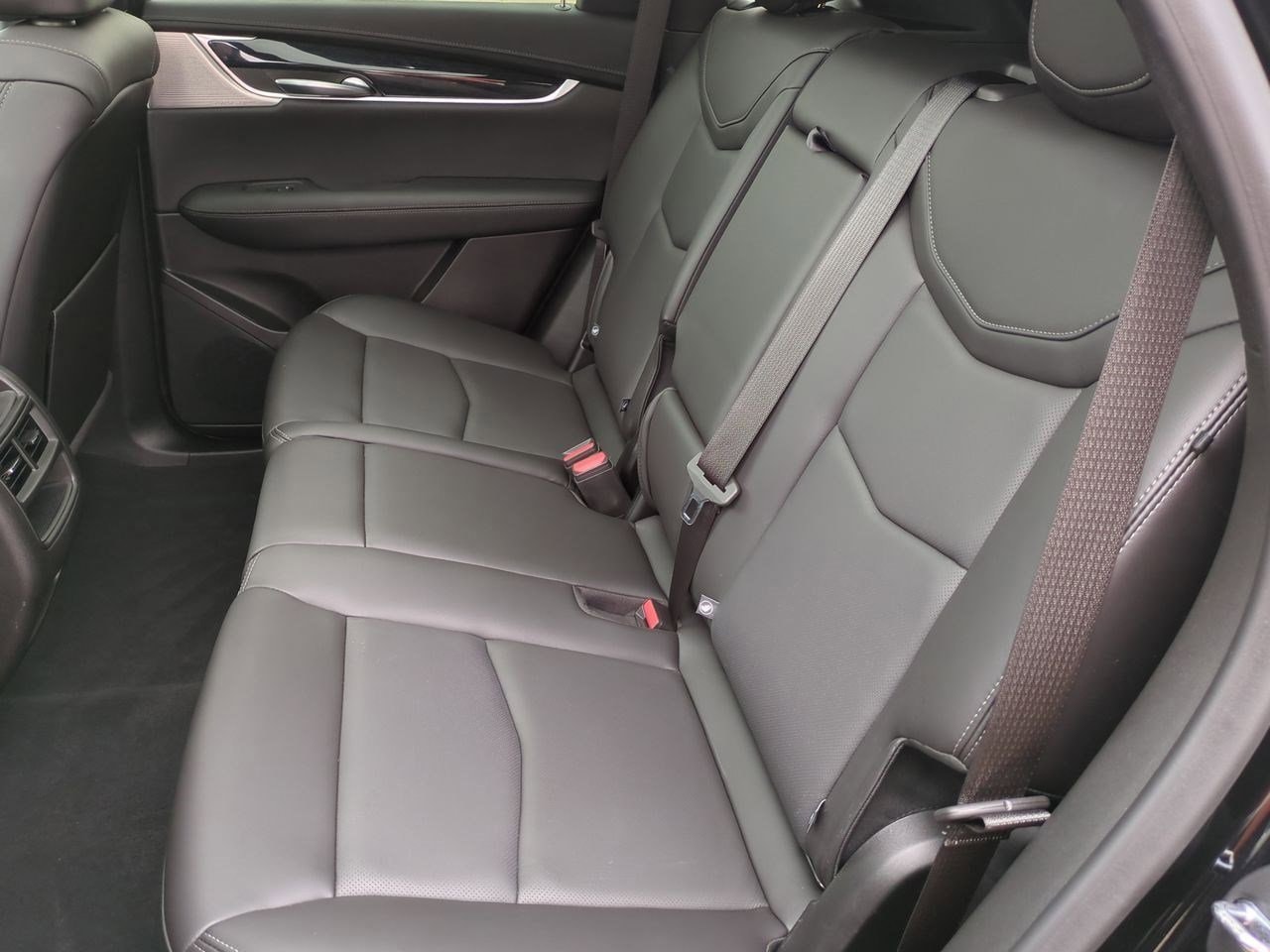 Thumbnail: 2023 Cadillac XT5 - 19