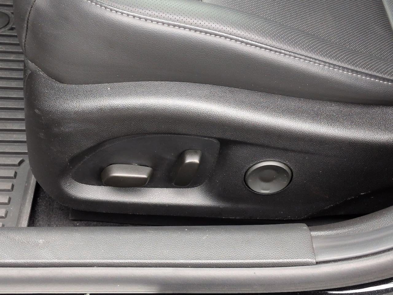 Thumbnail: 2024 Cadillac CT4 - 17