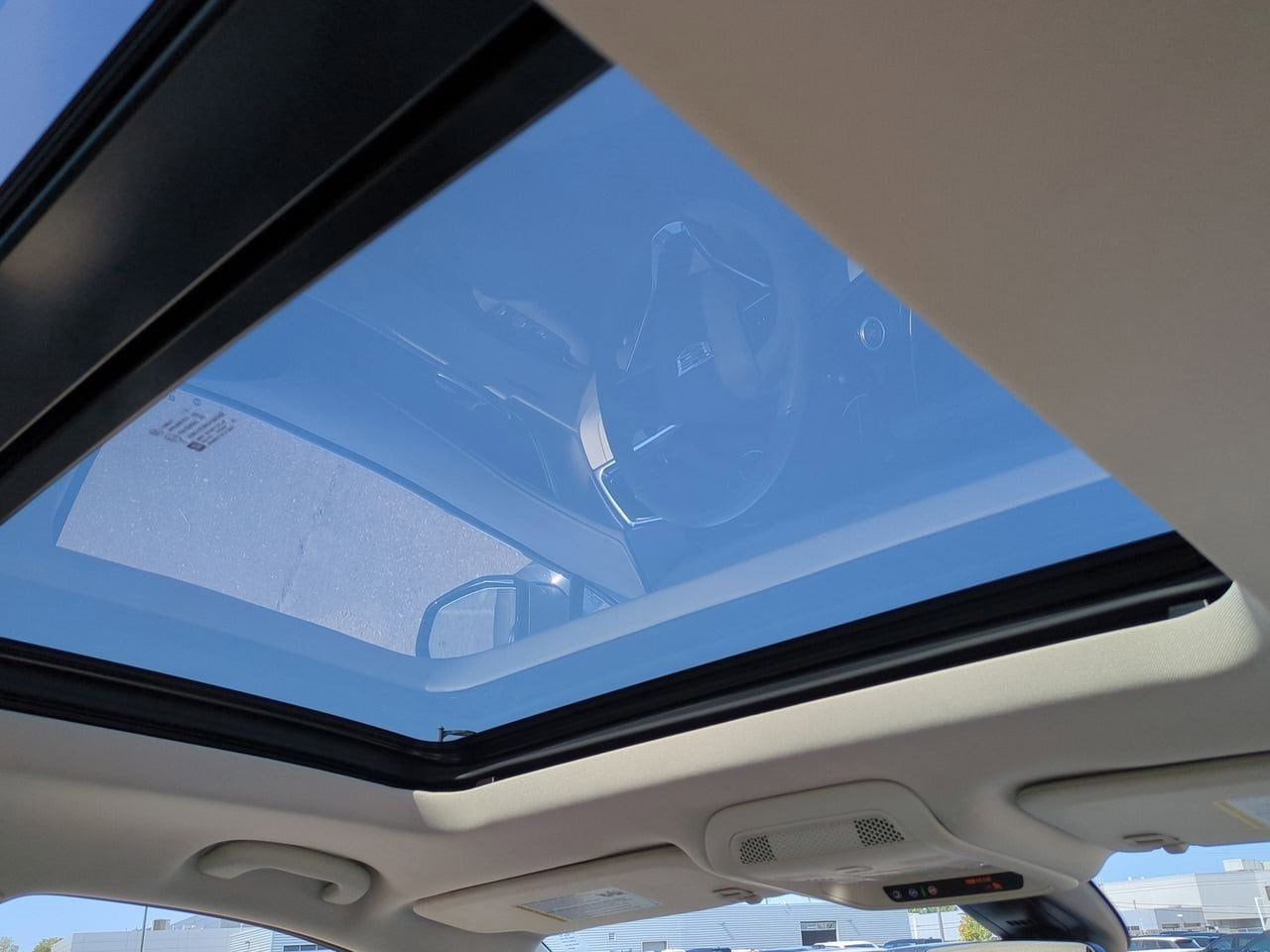 Thumbnail: 2023 Cadillac XT6 - 21