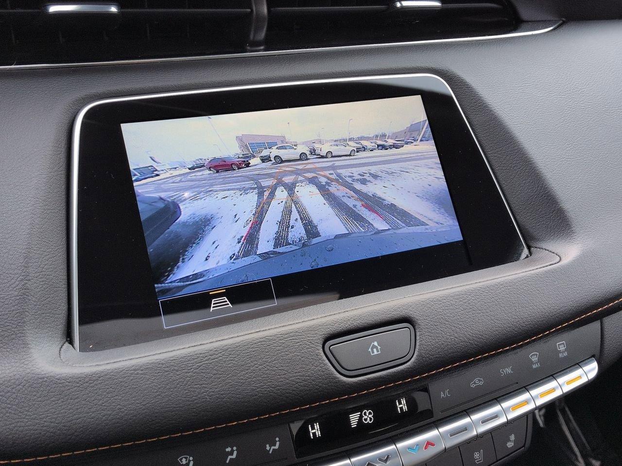 Thumbnail: 2023 Cadillac XT4 - 30