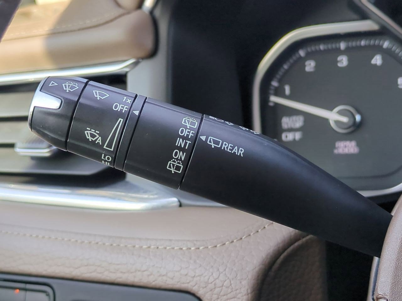 Thumbnail: 2021 GMC Yukon XL - 29