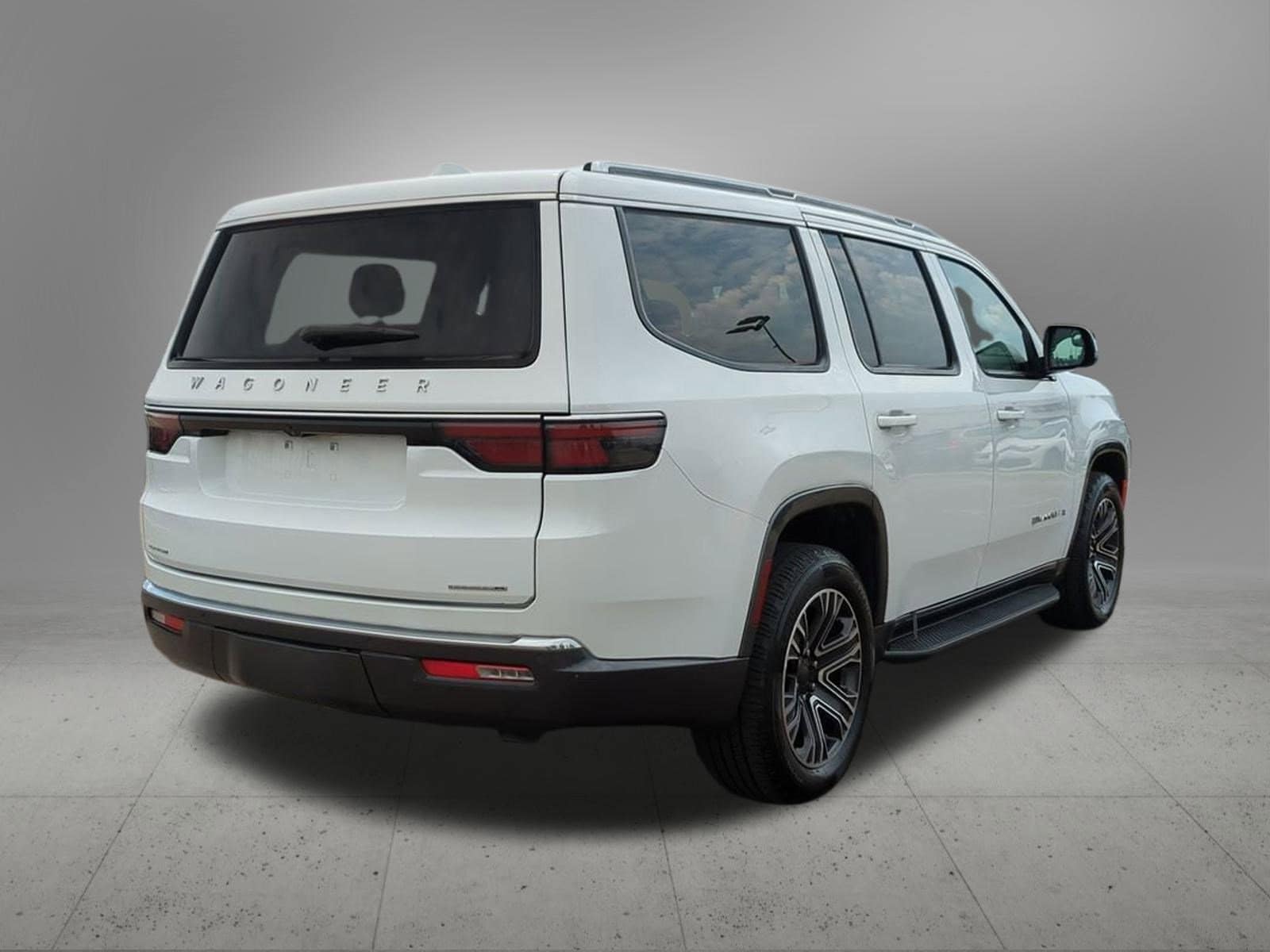 Thumbnail: 2022 Jeep Wagoneer - 6
